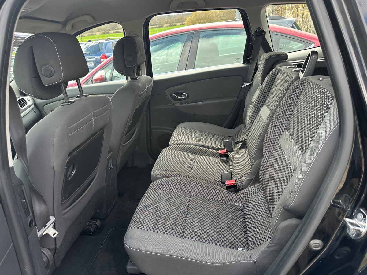 RENAULT Grand Scenic 1.5 dci 110cv 7 places 4990eu