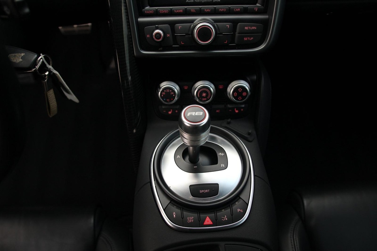 Audi R8 V10 5.2 FSi Quattro R-Tronic 525 cv Pack Carbone