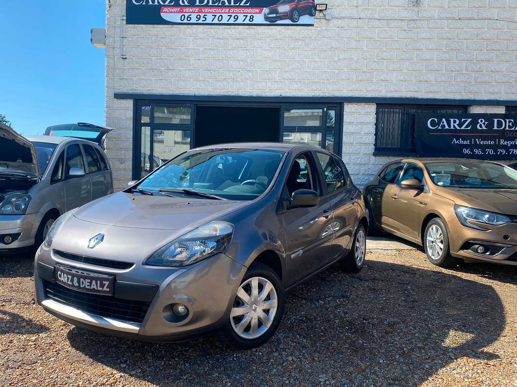 RENAULT Clio III