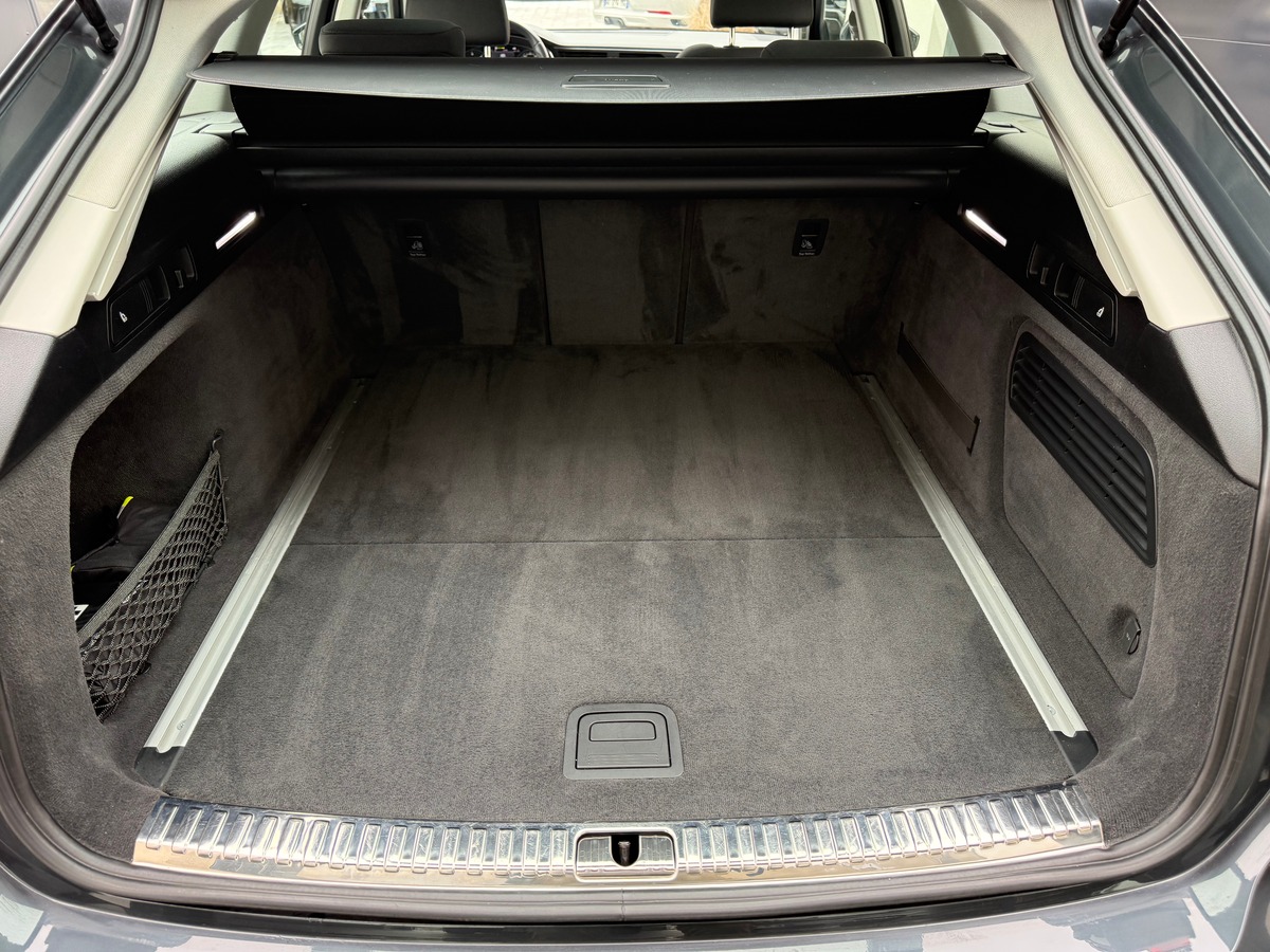 Audi A6 Avant 40 TDI 204 CH BUSINESS LINE / TOIT PANO / TVA / 87043 KMS