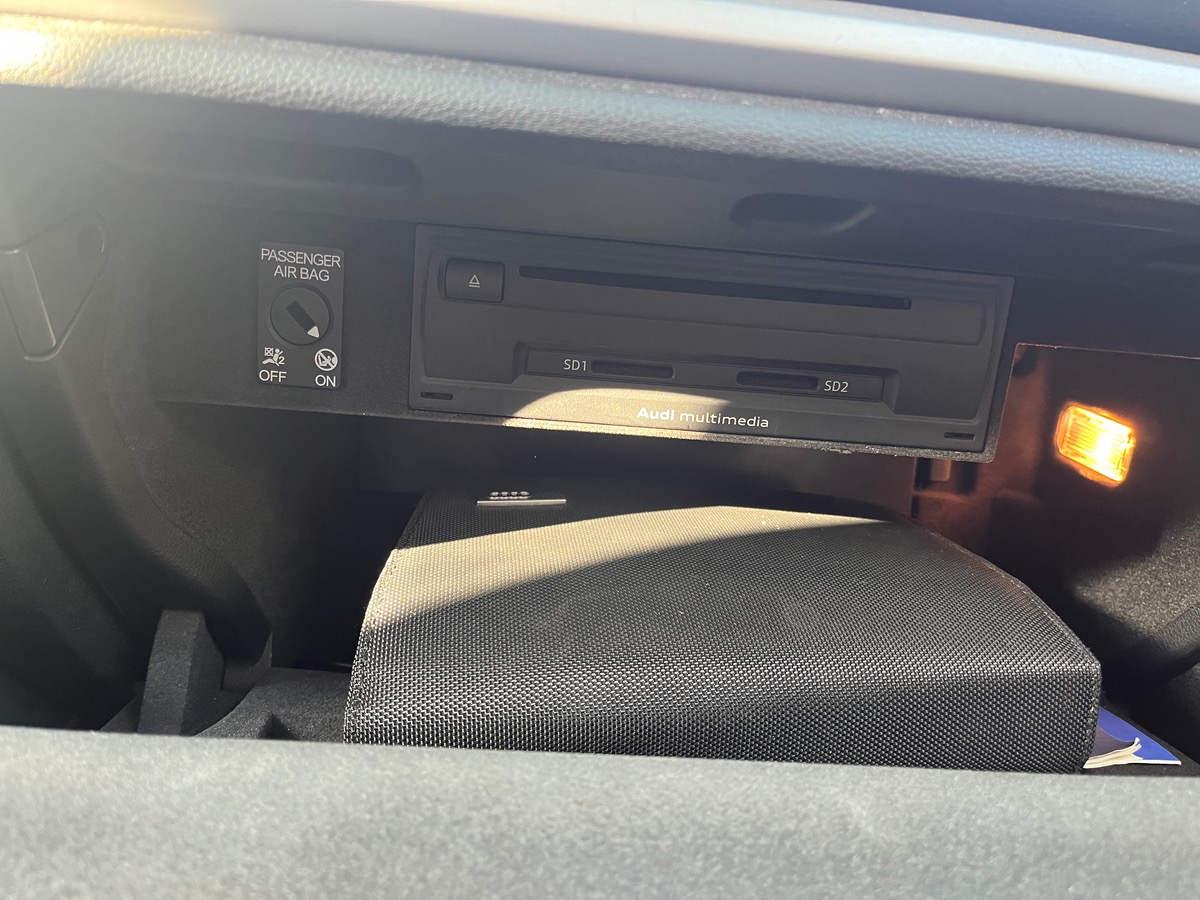 Audi A3 Limousine 1.6 TDI 110cv, Suivi entretien complet, courroie de distrib. OK, sièges chauffants