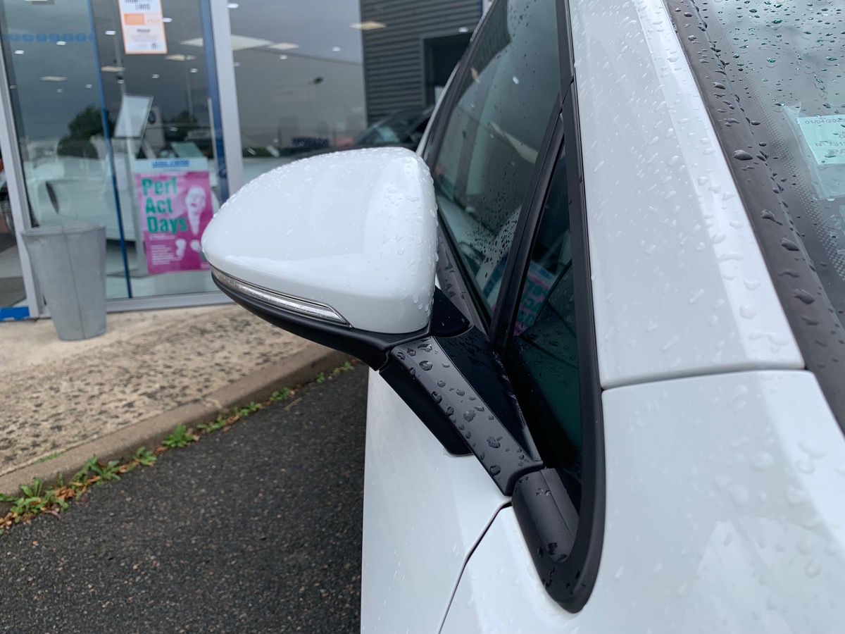 Volkswagen Golf VII 1.5 TSI 150 | Carat | Pack sport R-Line extérieur | Feux xénon | Caméra de Recul