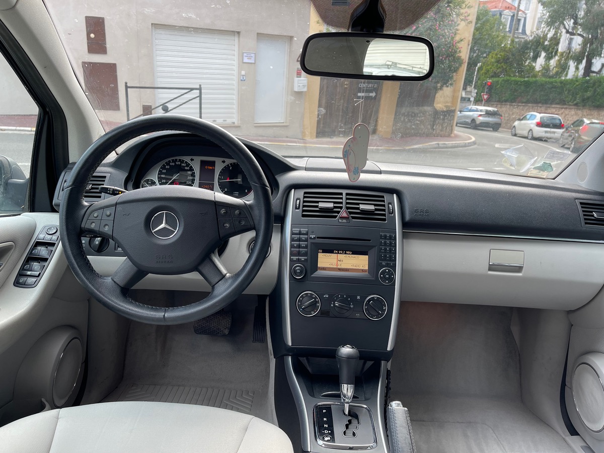 Mercedes Benz CLASSE B 180 CDI 2.0 109 CV  Phase 2 / Boite Auto / Km réel / 5 Portes / CLIM