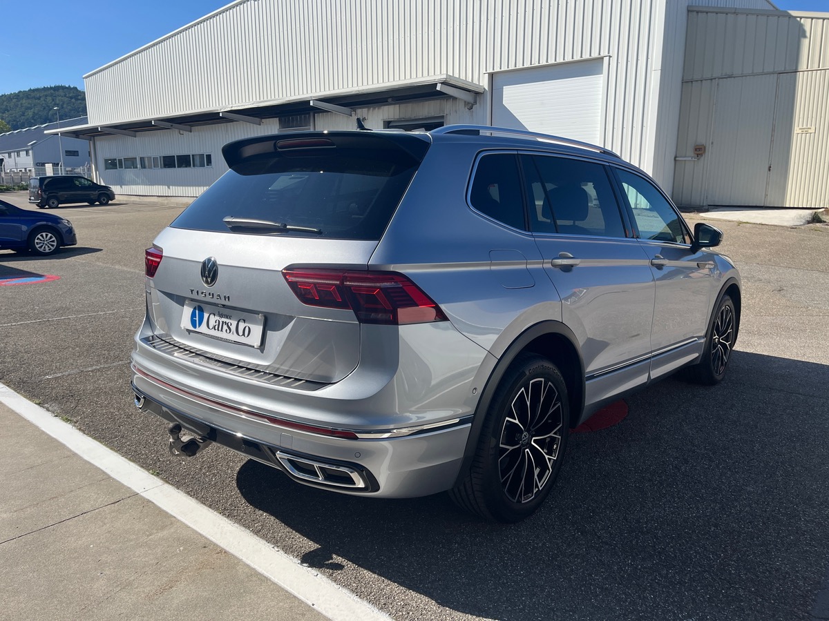Volkswagen Tiguan Allspace 2.0 TDI 150ch R-Line DSG7, Suivi complet VW, Attelage électrique pivotant