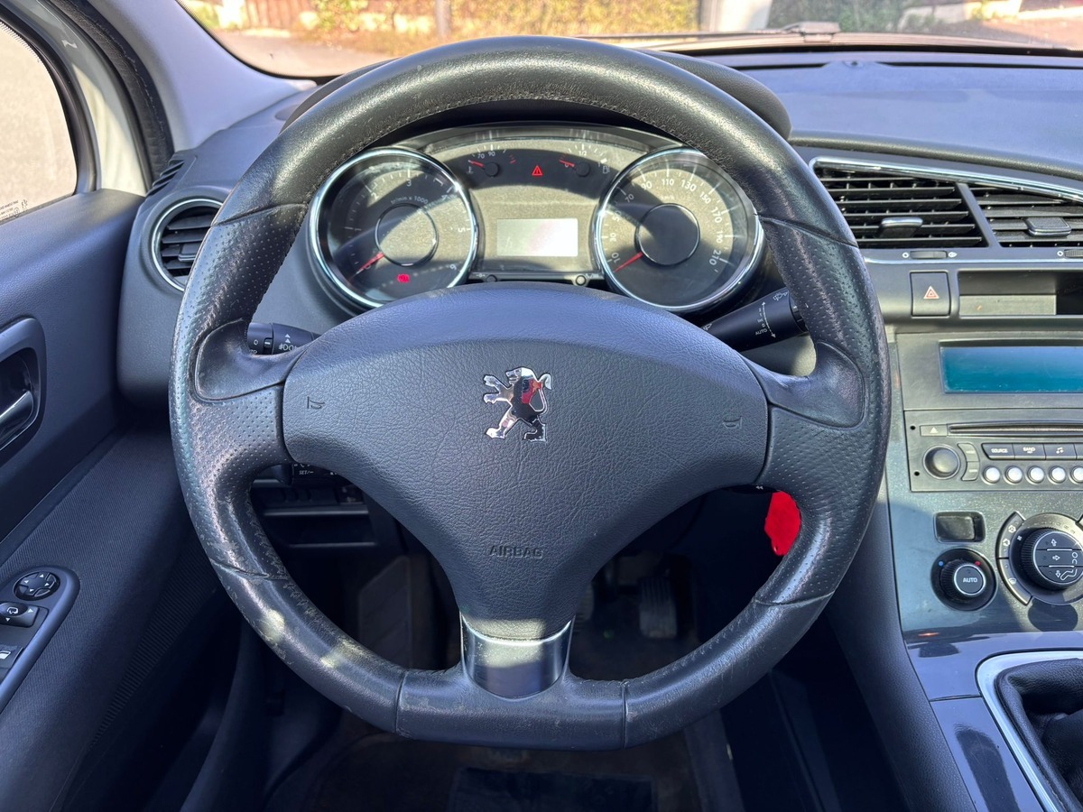 Peugeot 3008 1.6 HDi 110CH Style - Attelage - Révisé - Garantie