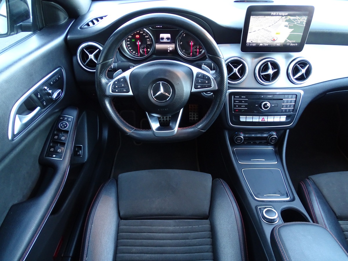 Mercedes-Benz CLA (2) 220D 177 Ch FASCINATION AMG 7G-DCT - Toit Panoramique / Sièges électriques