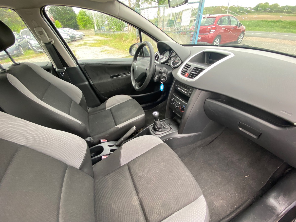 Peugeot 207 1.4 hdi 70cv 156035km urban de 2009