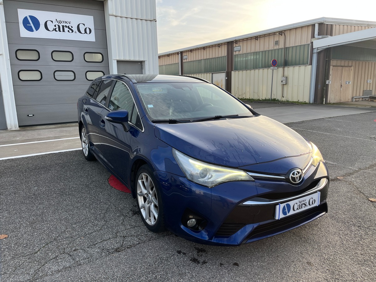 Toyota Avensis SW 2.0 D-4D 143ch, EXECUTIVE, ATTELAGE, RADAR, SIEGES CHAUFFANT, TOIT PANORAMIQUE