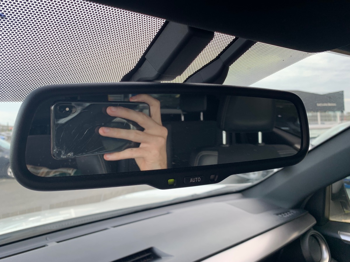 Toyota RAV4 143 | DESIGN | D-4D | 2WD | GPS | Caméra recul | Sièges avant sport | Régulateur vitesse