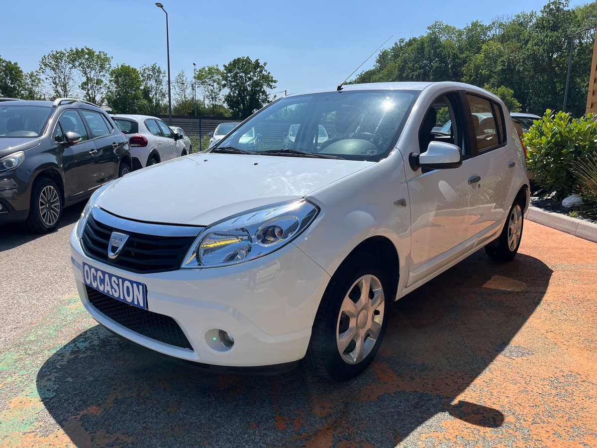 Dacia Sandero 1.4 MPI 75 CH ESSENCE GPL LAUREATE