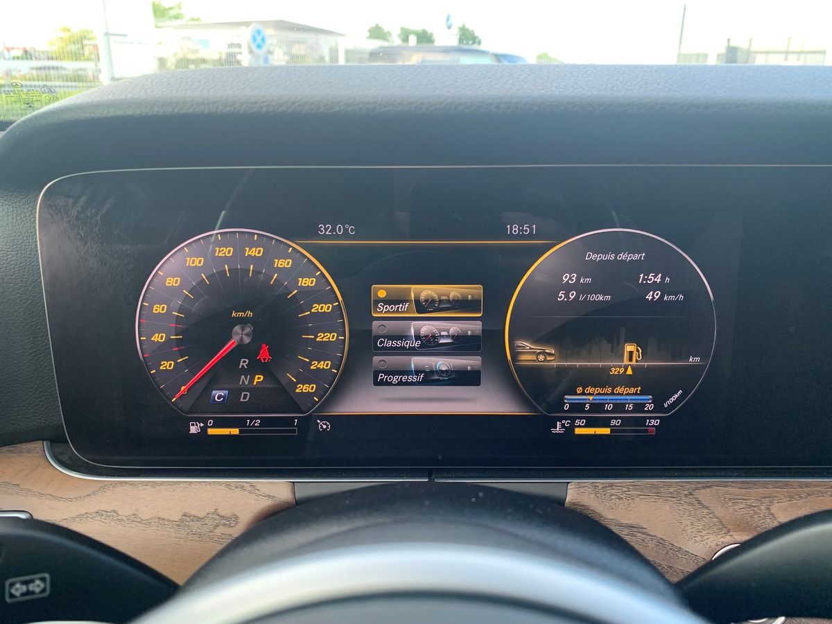 Mercedes-Benz Classe E Break 194 ch | 4 MATIC |  ENTRETIEN MERCEDES | Suspensions pneumatiques