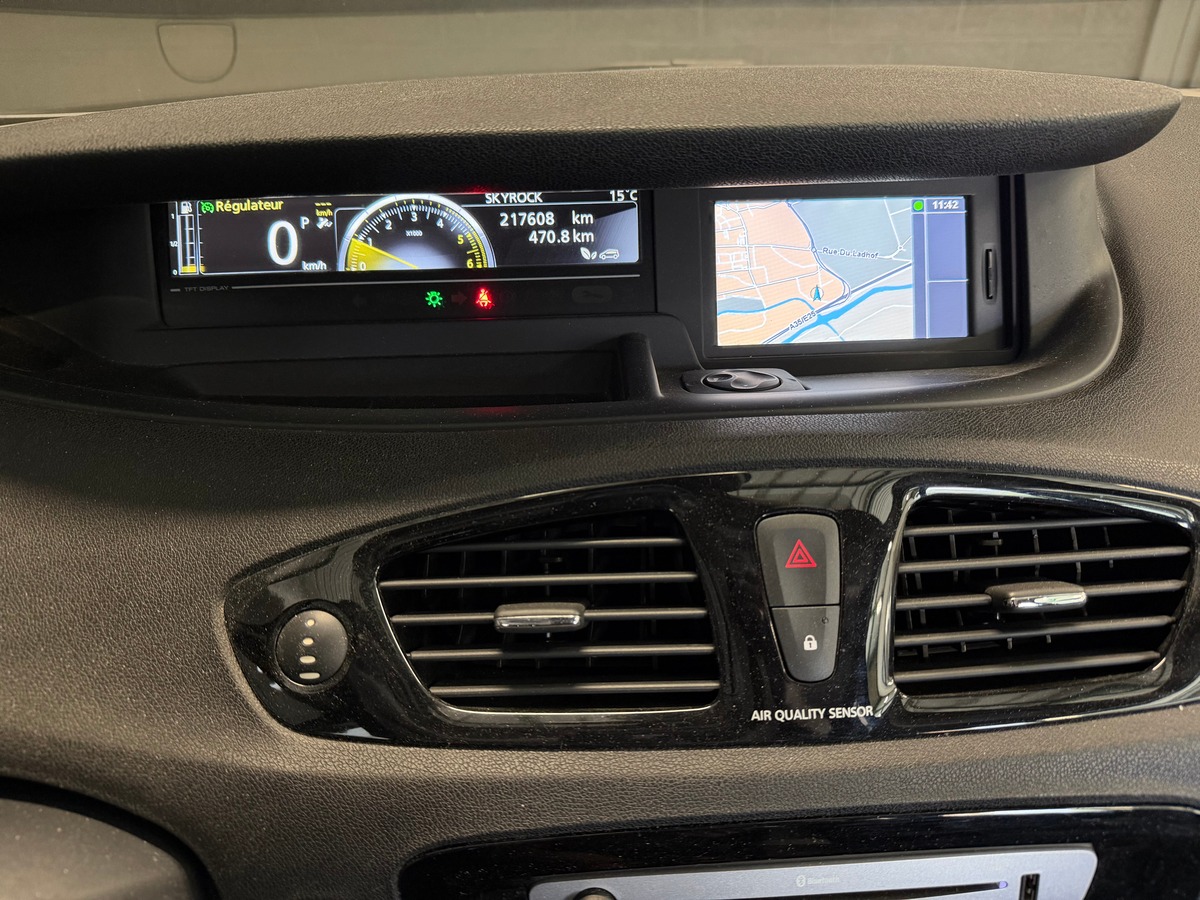 RENAULT Megane Scenic 1.9 dci EDC Bose 1ere Main / Kit distribution Ok