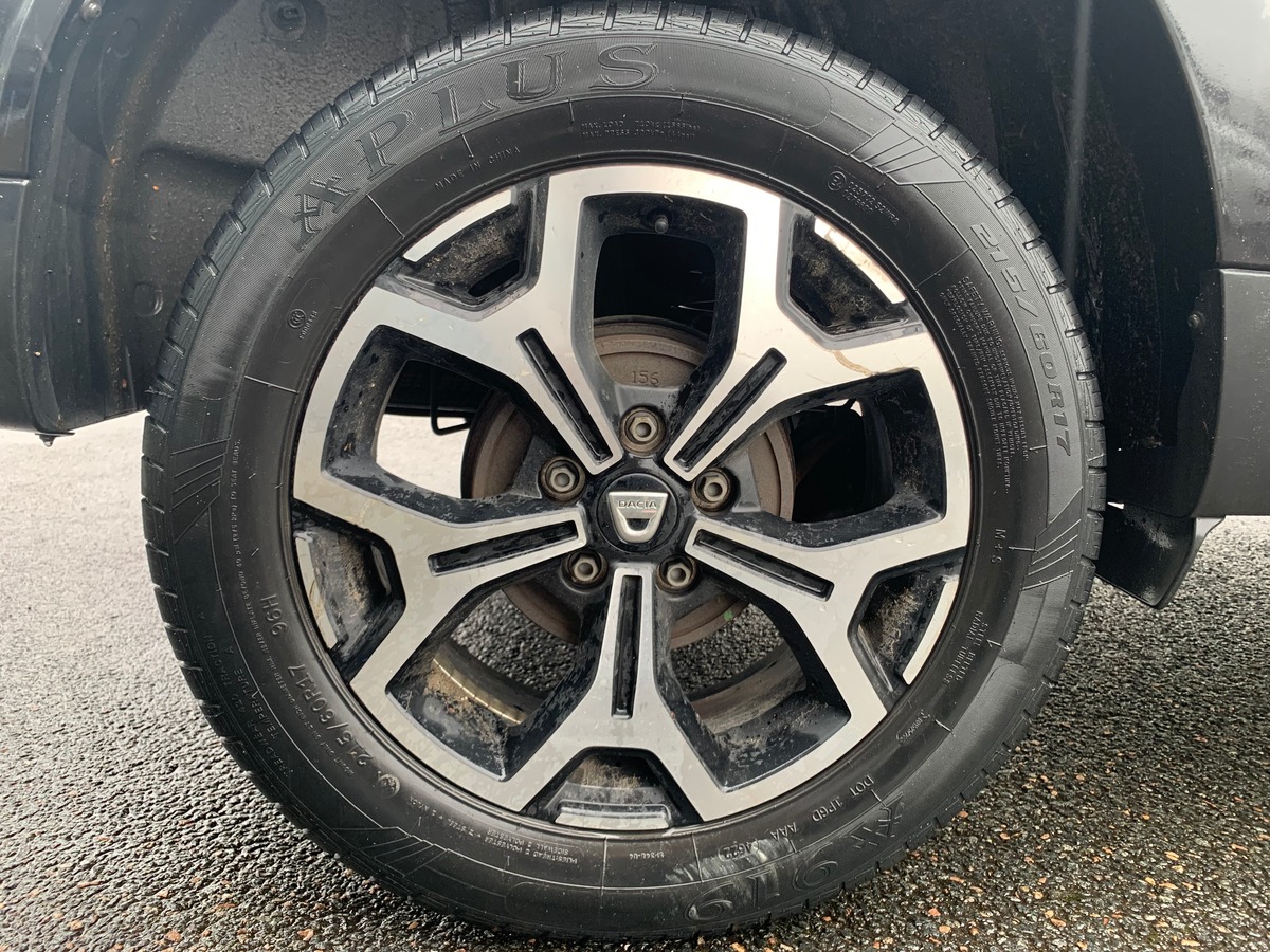 Dacia Duster 130 ch | Techroad | GPS | Régulateur de vitesse | Caméra de recul | Roue de secours