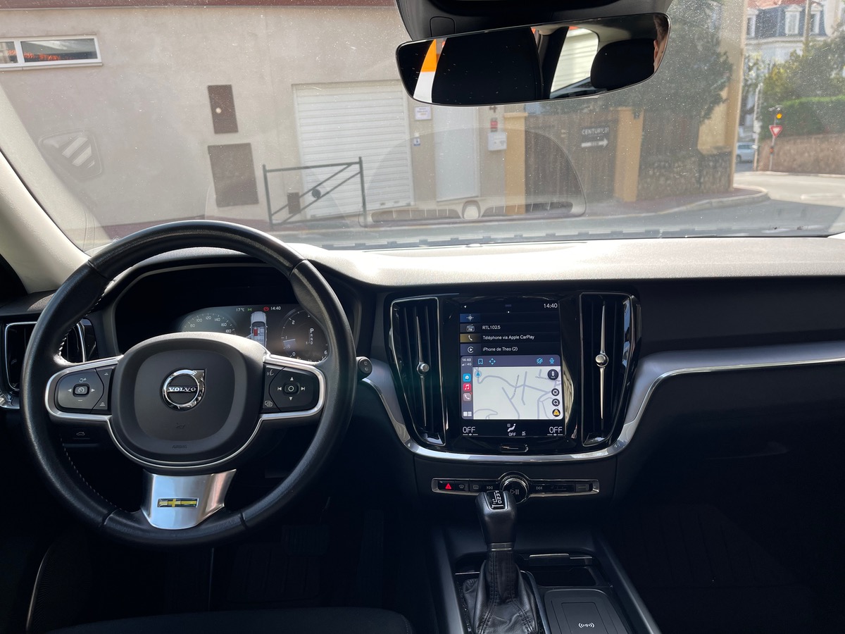 Volvo V60 2.0 D4 190 CV / Phase 2 / Business / Caméra / CarPlay / Jantes