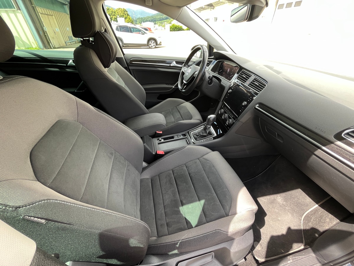 Volkswagen Golf VII 1.5 TSI 150ch DSG7 R-LINE, SUIVI COMPLET VOLKSWAGEN, SIEGES CHAUFFANT