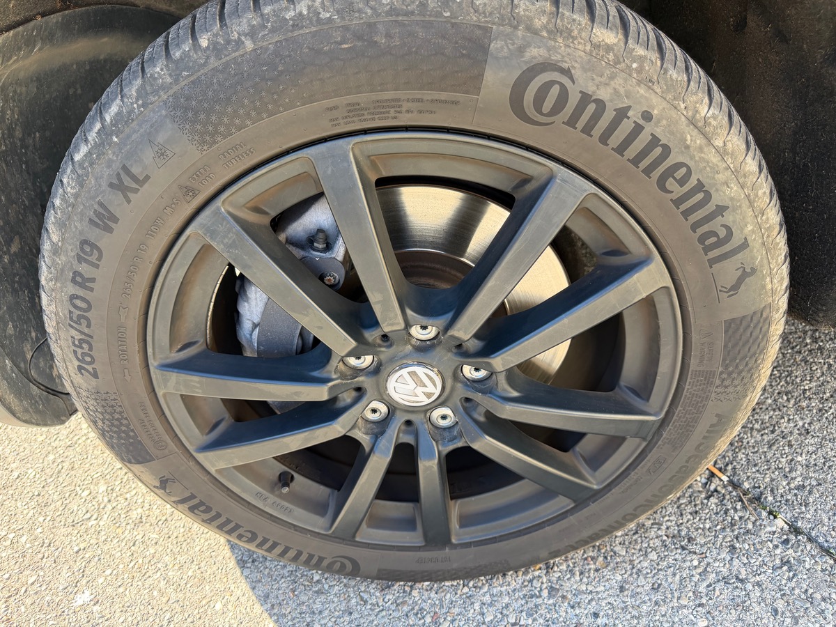 Volkswagen Touareg 3.0 TSI V6 379 CV Hybrid / Jantes Noires / Gps / Carat Edition