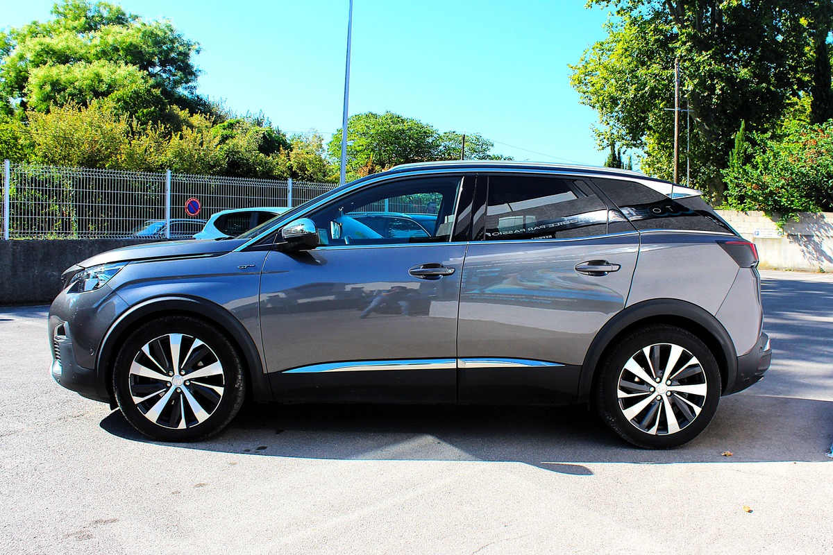 Peugeot 3008 II 2.0 BLUEHDI 180 ch GT EAT6 + CARPLAY + CUIR