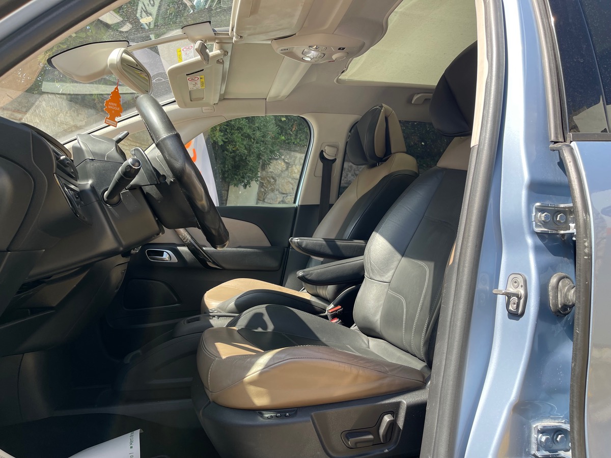 Citroën Grand C4 Picasso 1.6 HDi 114 CV / Toit Panoramique / Full Options /7 Places / Exclusive