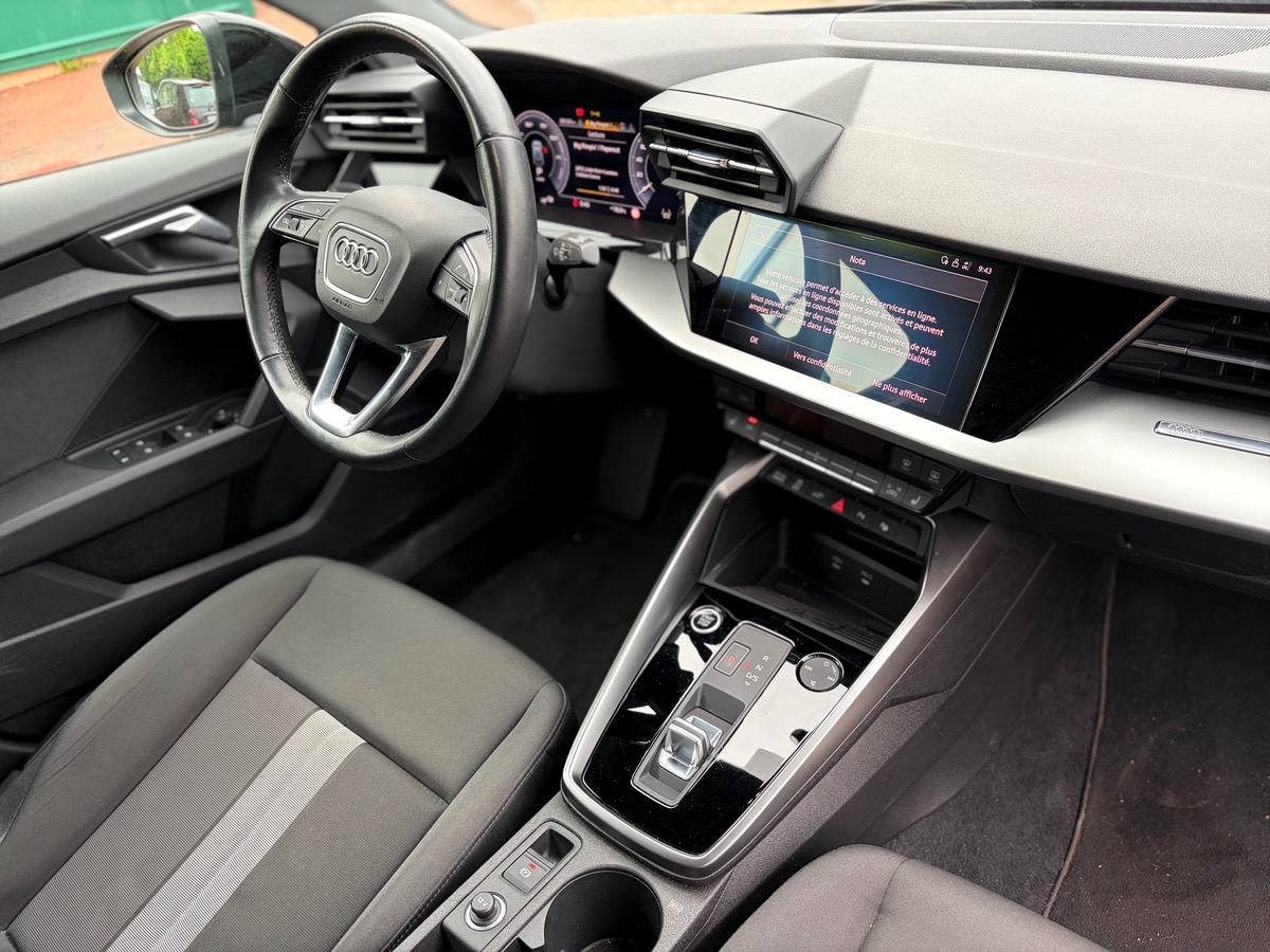 Audi A3 DESIGN LUXE Sportback 40 1.4 TFSIe 16V 204 Plug in Hybrid S Tronic6 150 cv Boîte auto