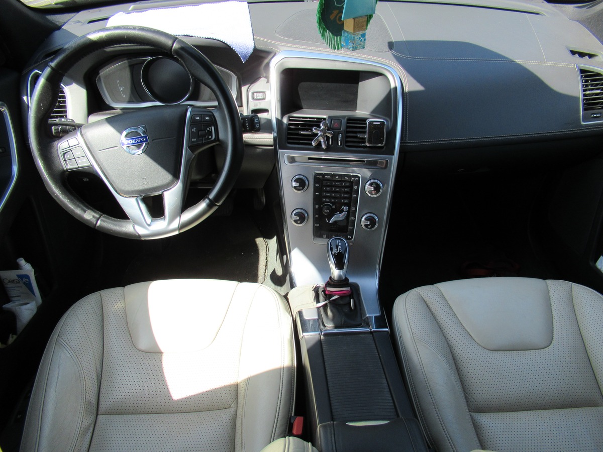 Volvo XC60 D4 2.0 190 INSCRIPTION Luxe Geartronic