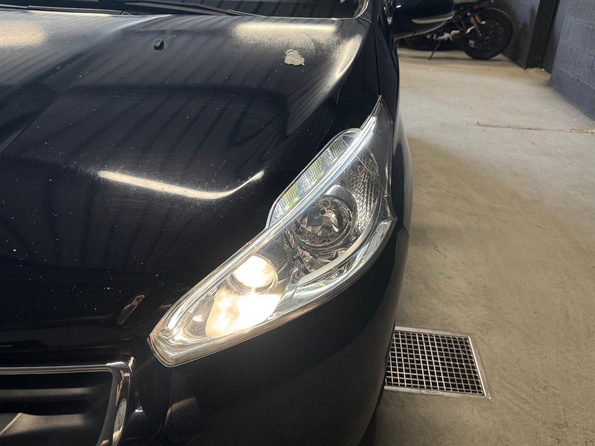 Peugeot 208 Feline / Toit Panoramique