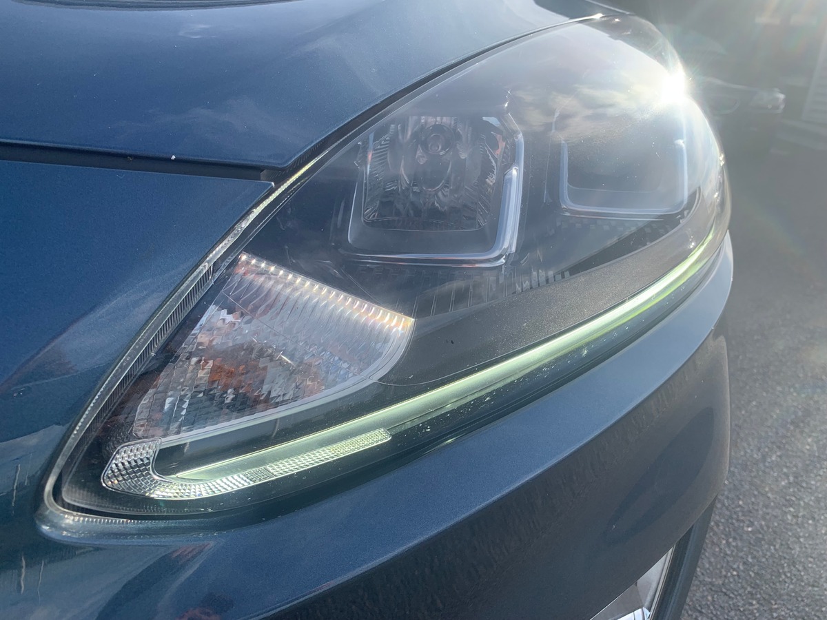 Ford Kuga 225 ch | 2.5 PHEV | Titanium | Apple car Play | Radar de stationnement avant et arriére