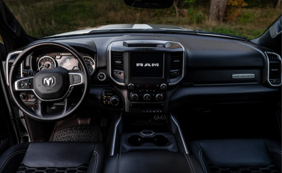 Dodge 1500 RAM SPORT