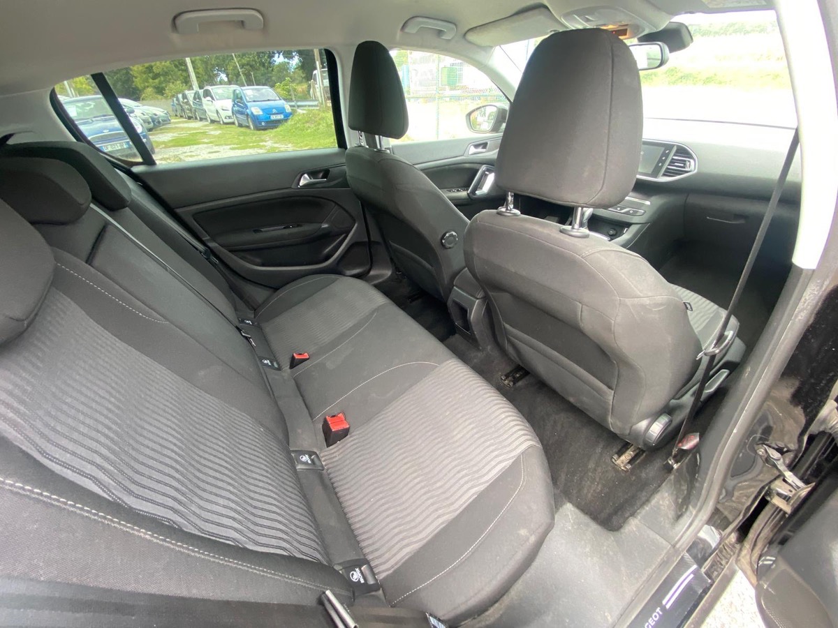 Peugeot 308 1.6 hdi blue hdi 100cv ALLURE