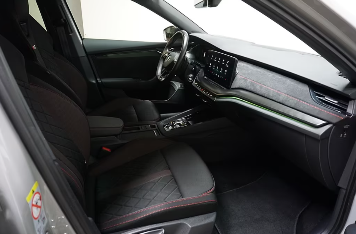 Skoda Octavia Combi IV 2.0 TDI 200ch RS 4x4 DSG7/Attelage/Caméra/Aff tête haute