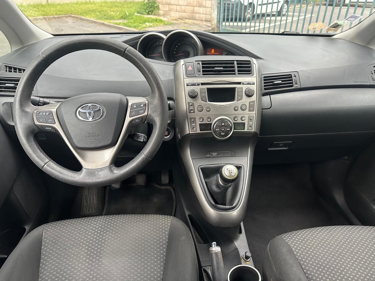 Toyota Verso 2.0 D-4D 128 CV  1er main 7 pls 4XCB