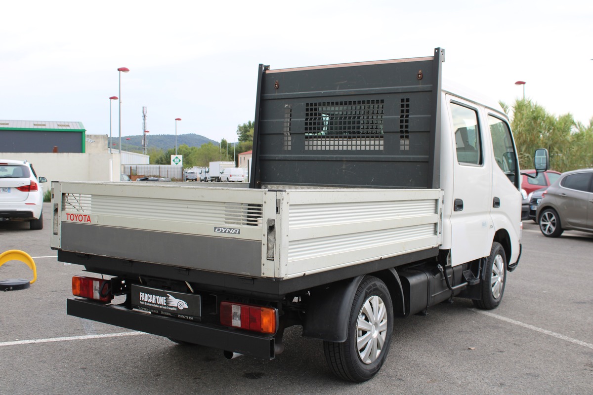 Toyota Dyna 100 3.0 D-4D DOUBLE CABINE 6 PL - Garantie 12 mois
