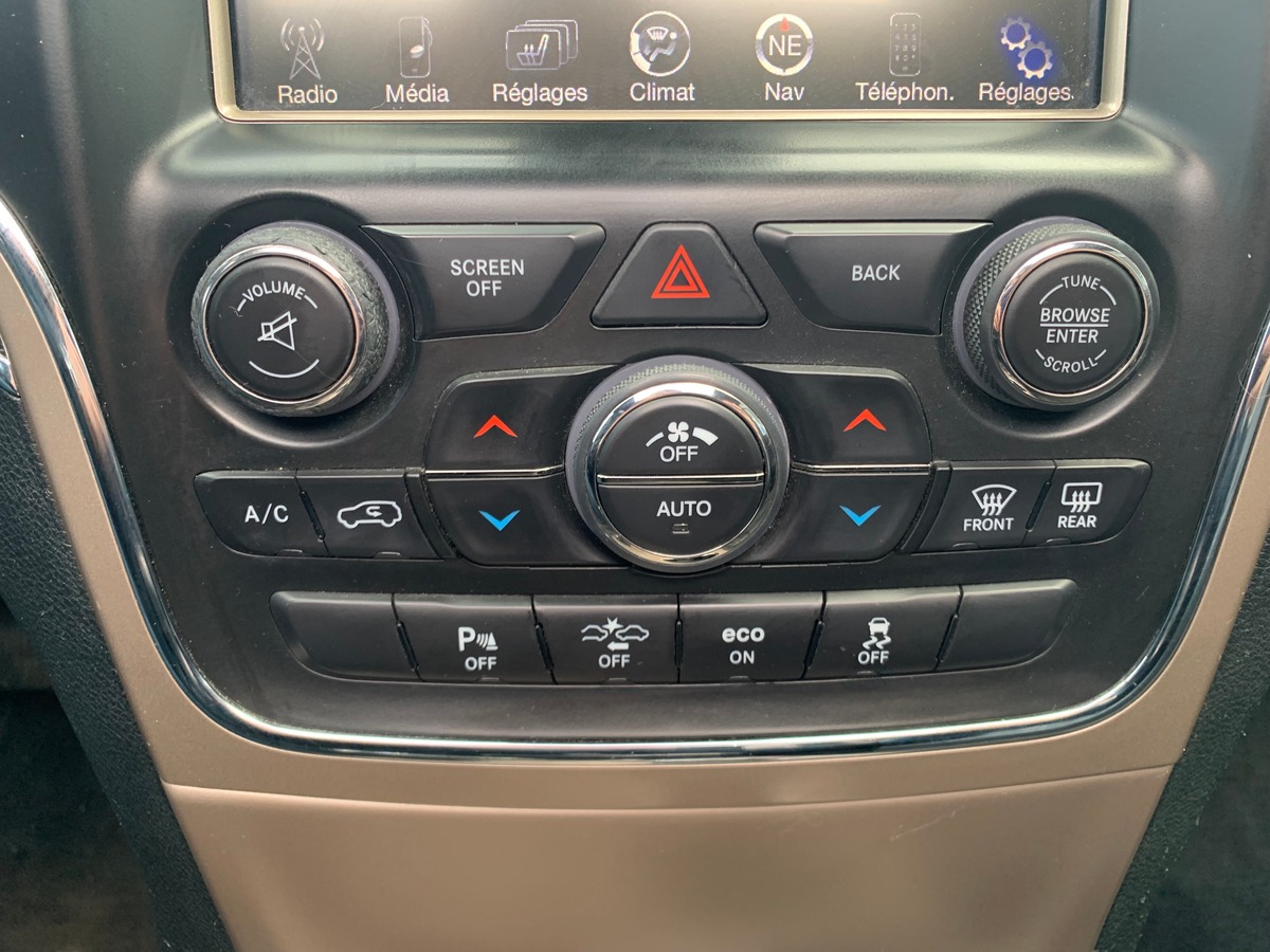 Jeep Grand Cherokee 250 ch | Overland | Toit ouvrant panoramique | Caméra de recul | Attelage