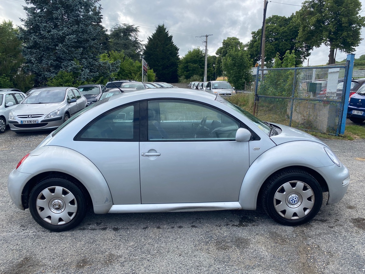 Volkswagen NEWBEETLE 1.6i 100cv 200211km