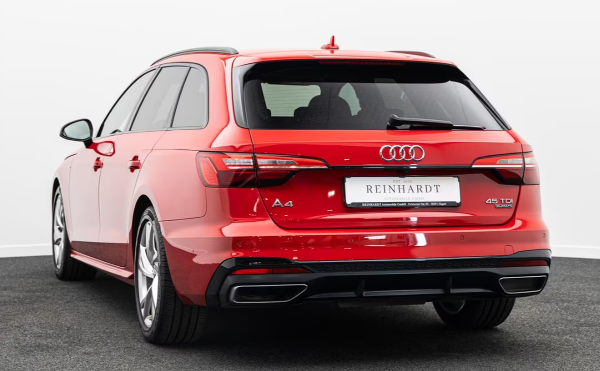 Audi A4 Avant V 45 TDI 231ch S line quattro tiptronic 8 Rouge Tango Toit ouvrant Cuir