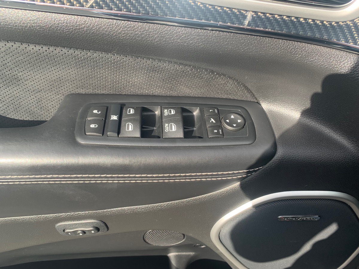 Jeep Grand Cherokee 468 ch | SRT | Attelage amovible | GPS | Caméra de recul