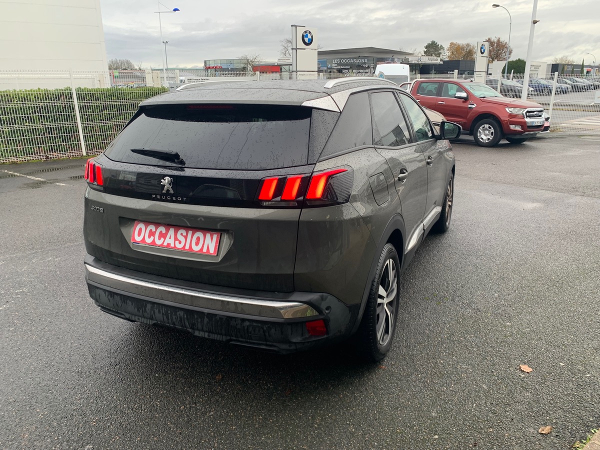 Peugeot 3008 130 ch | Allure business | Mirror link | Caméra recul | Coffre assisté électriquement