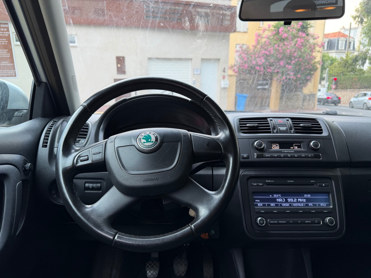 Skoda Fabia Combi 1.2 TSi 85 CV Phase 2 / 1er Main / Clim / Radar /Entretien Complet