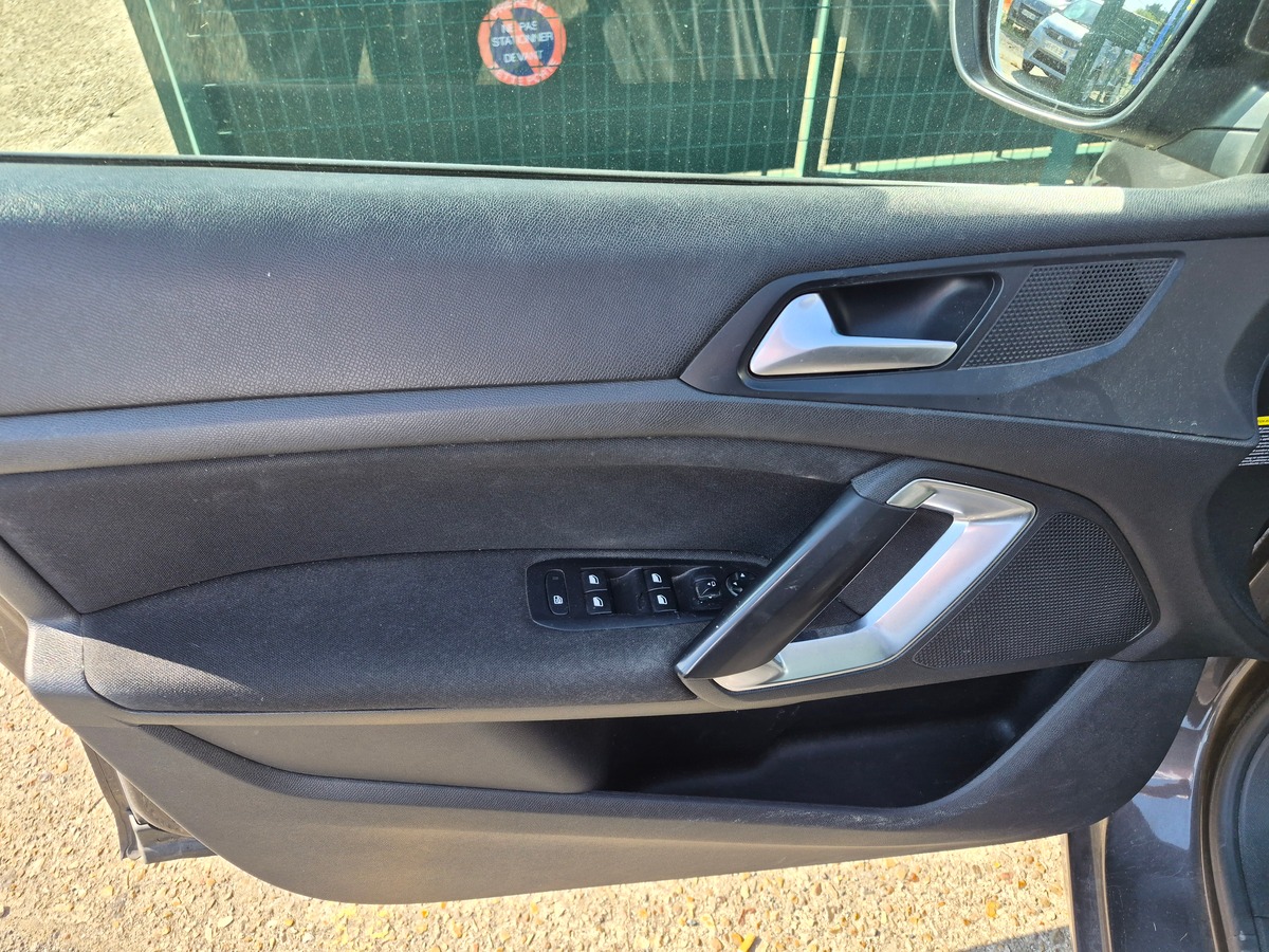 Peugeot 308 SW 1.6 e-HDi FAP 115ch Business Pack