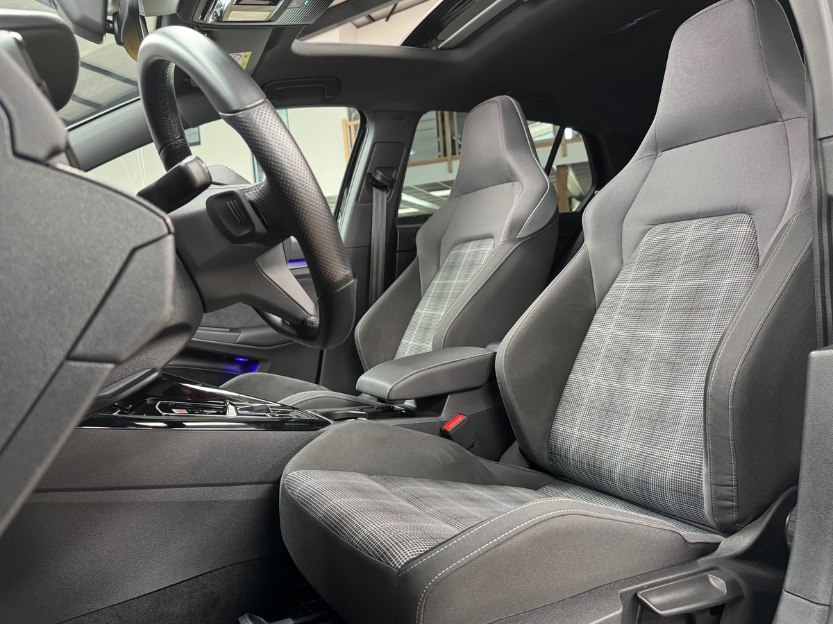 Volkswagen GOLF 8 GTD 2.0 TDI SCR 200CV DSG7 TO/CARPLAY/ATTELAGE FR