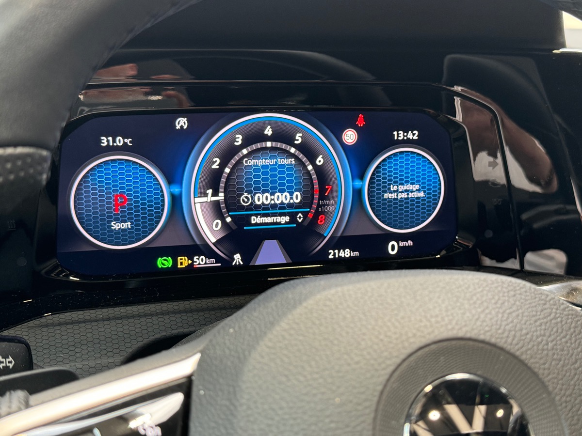 Volkswagen Golf VIII GTI 2.0L TSi 245CV DSG7 - GARANTIE VW - TO/CARPLAY/SIEGES CHAUFFANTS