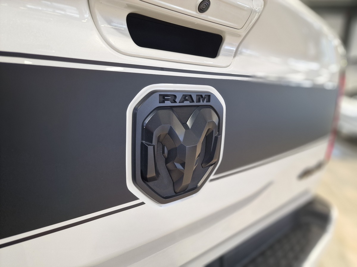 Dodge RAM 1500 5.7 HEMI V8 SPORT 390 59990E TTC G