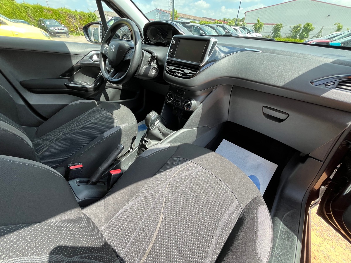 Peugeot 208 5 Portes 1.2 VTi 82 CH ACTIVE