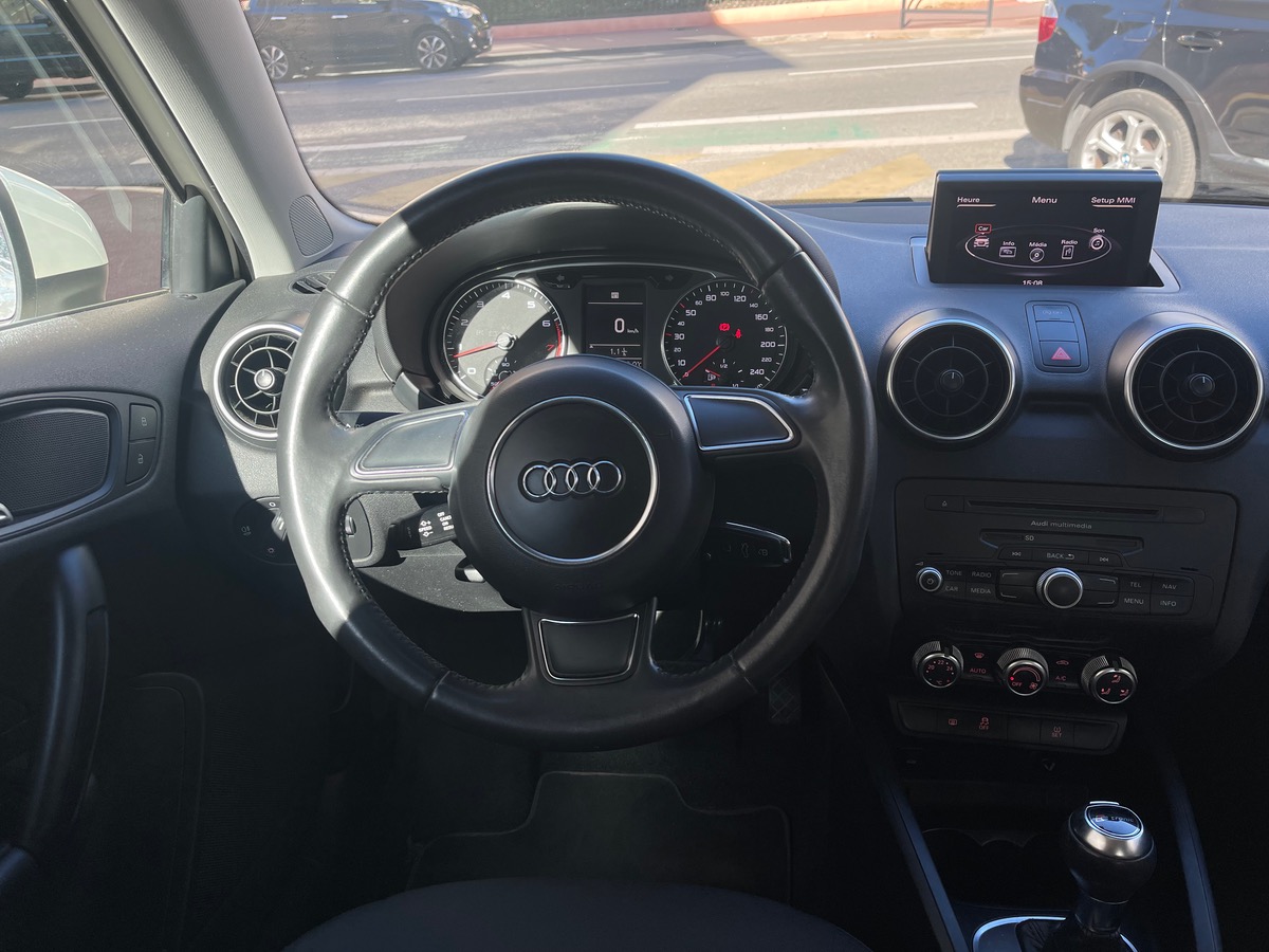 Audi A1 1.4 tfsi 122CV TOIT OUVRANT