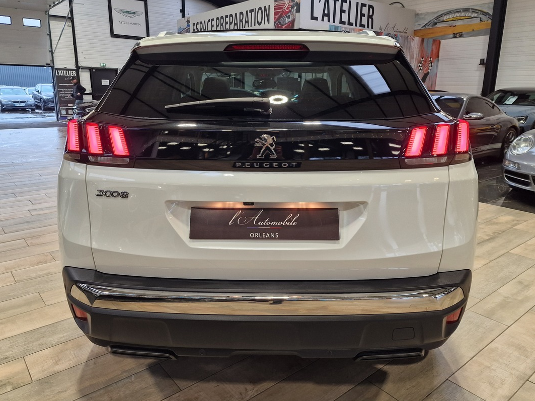 Peugeot 3008 1.2 PURETECH 130 ALLURE / TOIT PANORAMIQUE / COURROIE CHANGEE