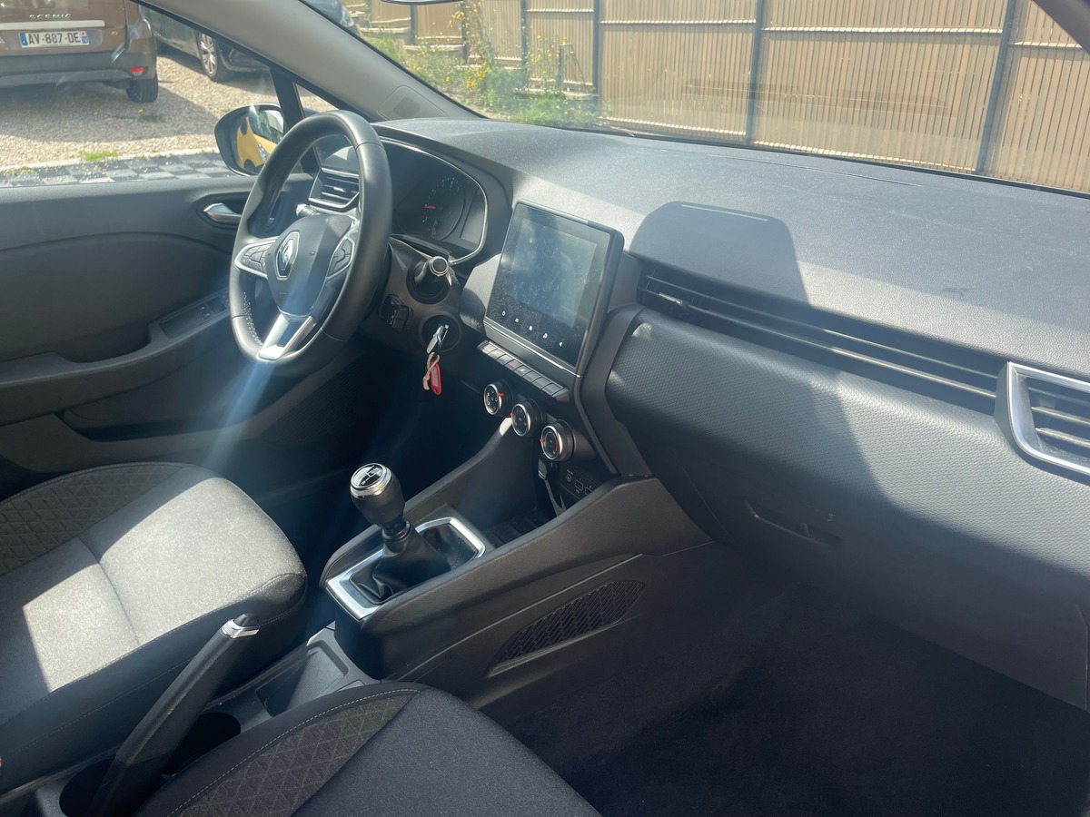 RENAULT Clio V 1.0 TCe 100 cv CARPLAY - CLIMATISATION - RADAR DE RECUL - REGULATEUR DE VITESSE