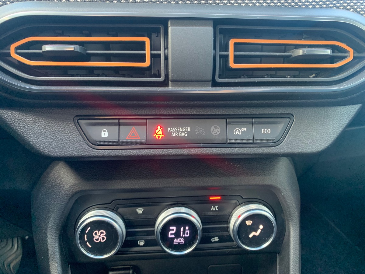 Dacia Sandero Stepway 90 ch | Confort | Régulateur vitesse | Intégration smartphone | Climatisation