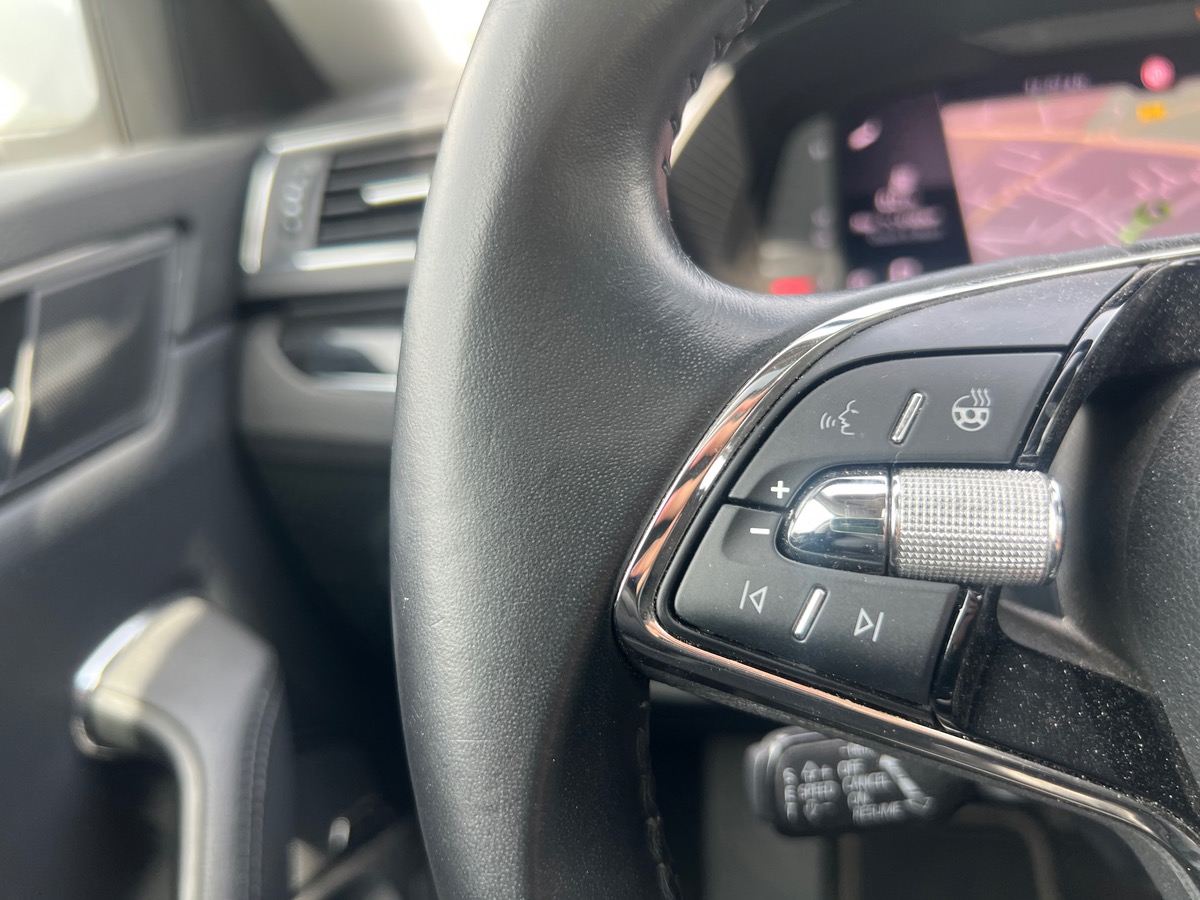 Skoda Superb Combi 1,4L TSI PHEV 218 LAURINE & KLEMENT, SUIVI COMPLET SKODA, 4 PNEUS COMPLETS  HIVER