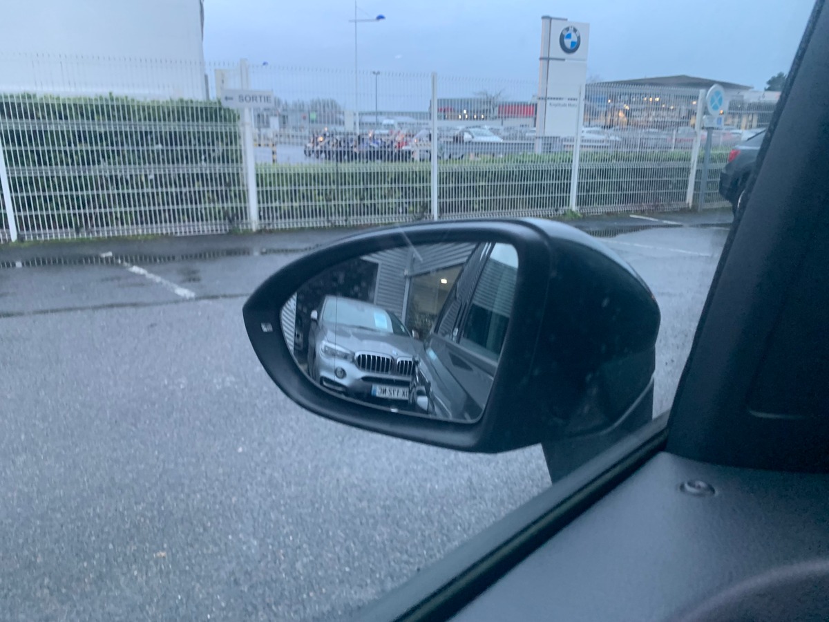 Volkswagen Touran 115 | Connect | 7 Places | Caméra recul | GPS | Bluetooth | Régulateur vitesse