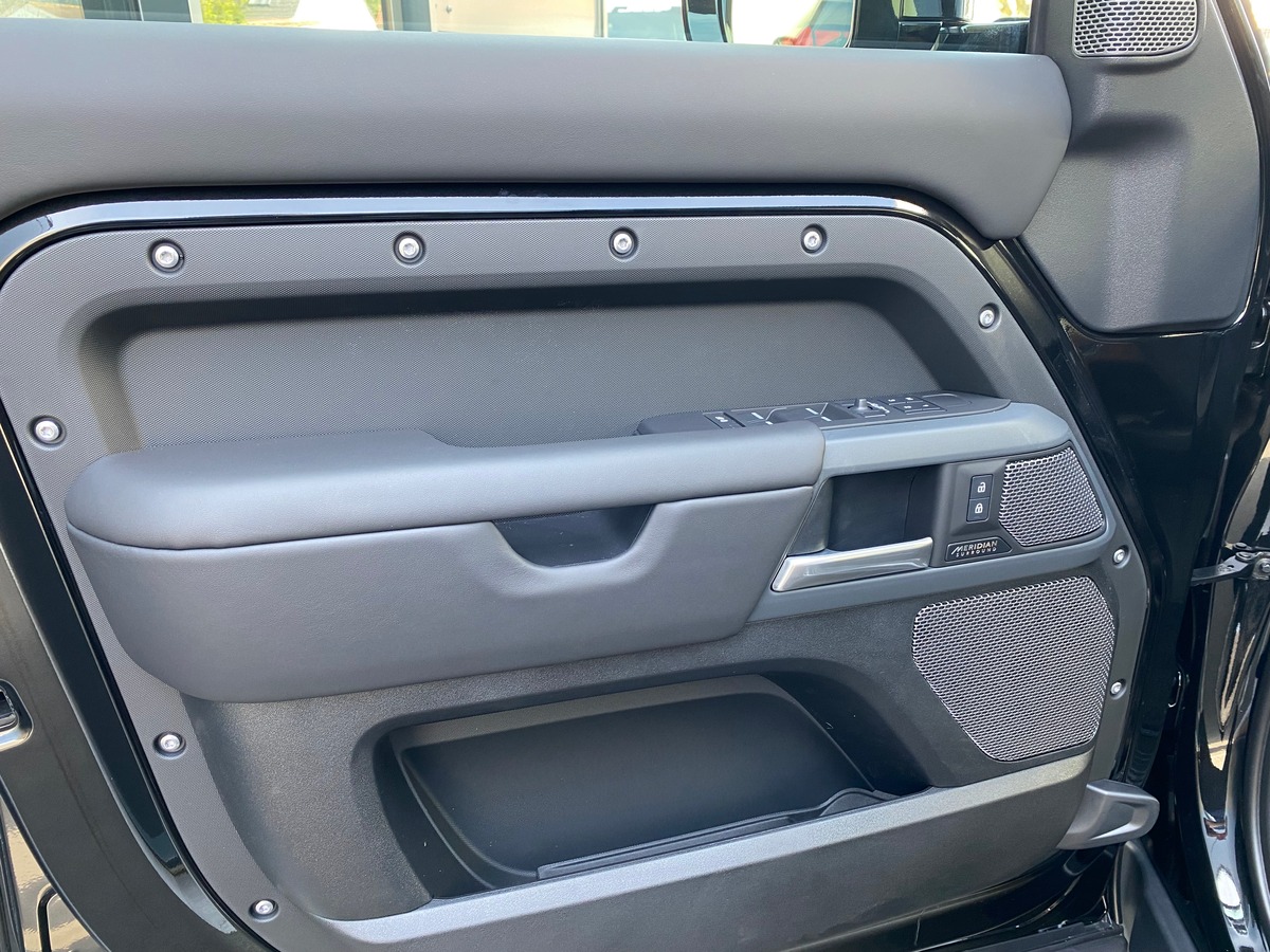 LAND ROVER DEFENDER 110 P400E HSE COUPE DU MONDE / 18850 KMS