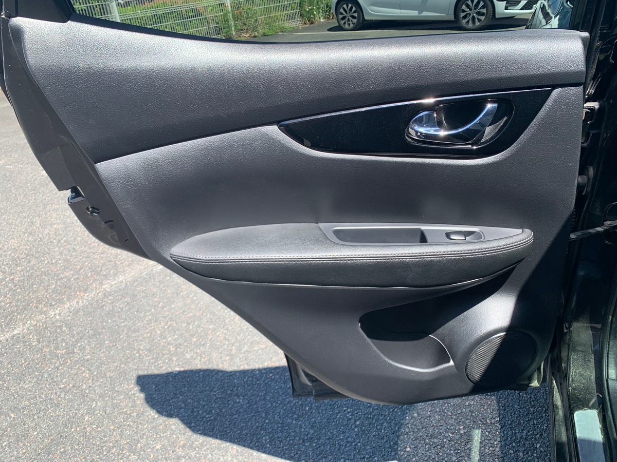 Nissan Qashqai 130 ch | Tekna | Toit panoramique | Caméra de recul | Régulateur vitesse | Attelage